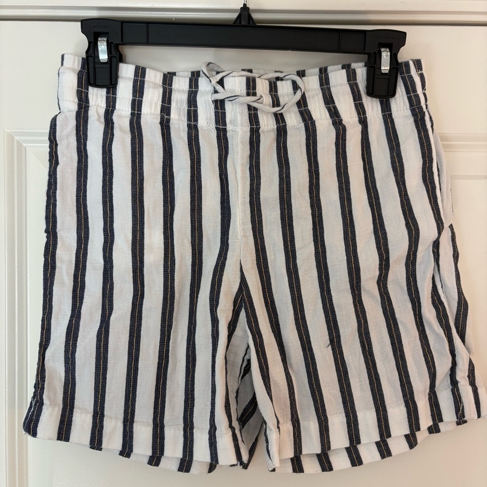 H&M Women’s Striped White & Blue Cotton Shorts - Picture 5 of 10
